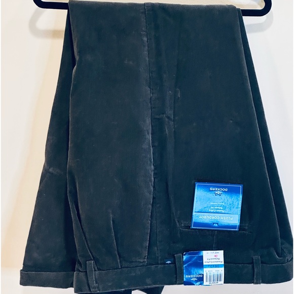 Dockers Dark Green Plush Corduroys Pleated Cuffed Relaxed Fit 36 x 32 - Picture 1 of 8